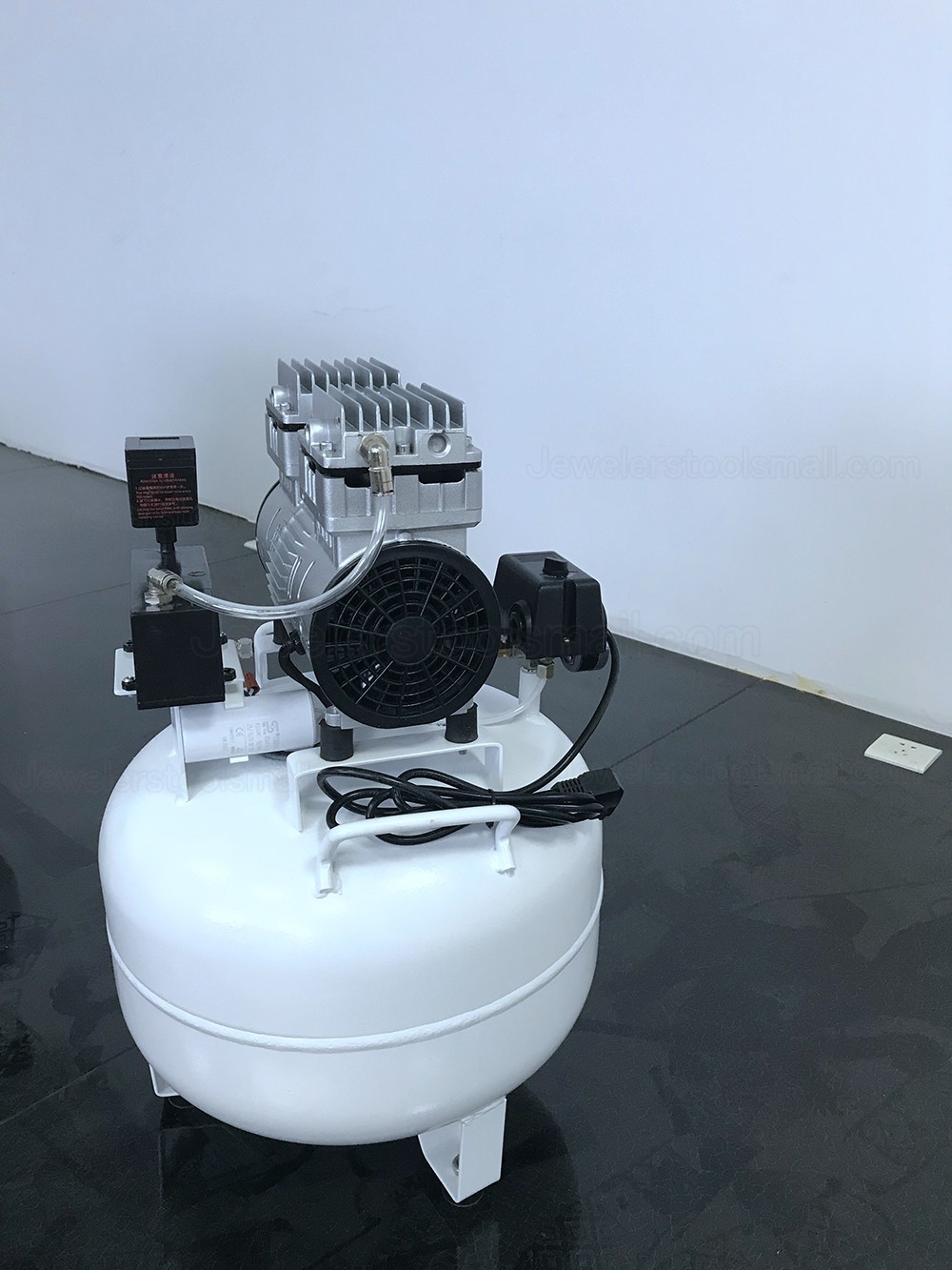 Best BD201 Portable Air Compressor Noiseless Oiless 1HP One-Drive-Two for Jewelry Making Lab Automation Fields Best BD201 Portable Air Compressor Noiseless Oiless 1HP One-Drive-Two for Jewelry Making Lab Automation Fields